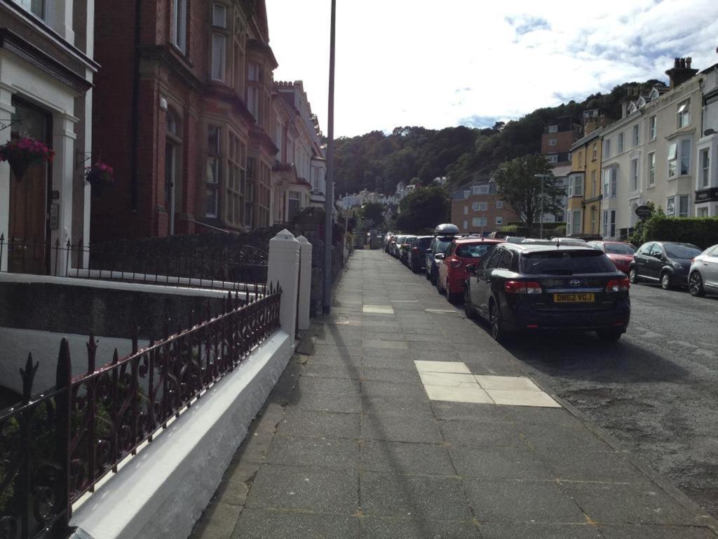 Bed and Breakfast Garden Flat 1 Llandudno Exterior foto